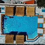 Spongia & Hotel Myrties