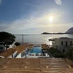 Spongia & Hotel 4*