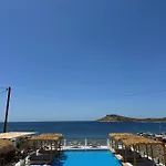 Spongia & Hotel Myrties