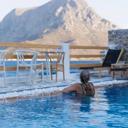 Spongia & Hotel 4*