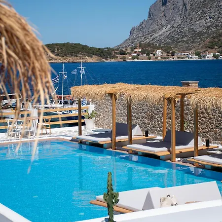 Spongia & Hotel 4*