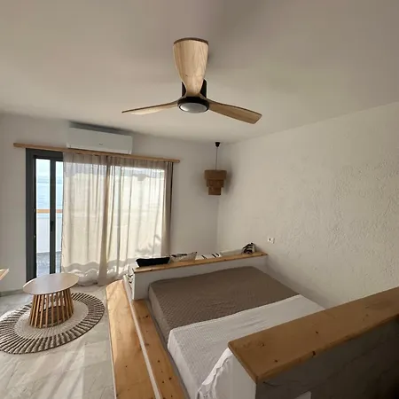 Spongia & Hotel 4*